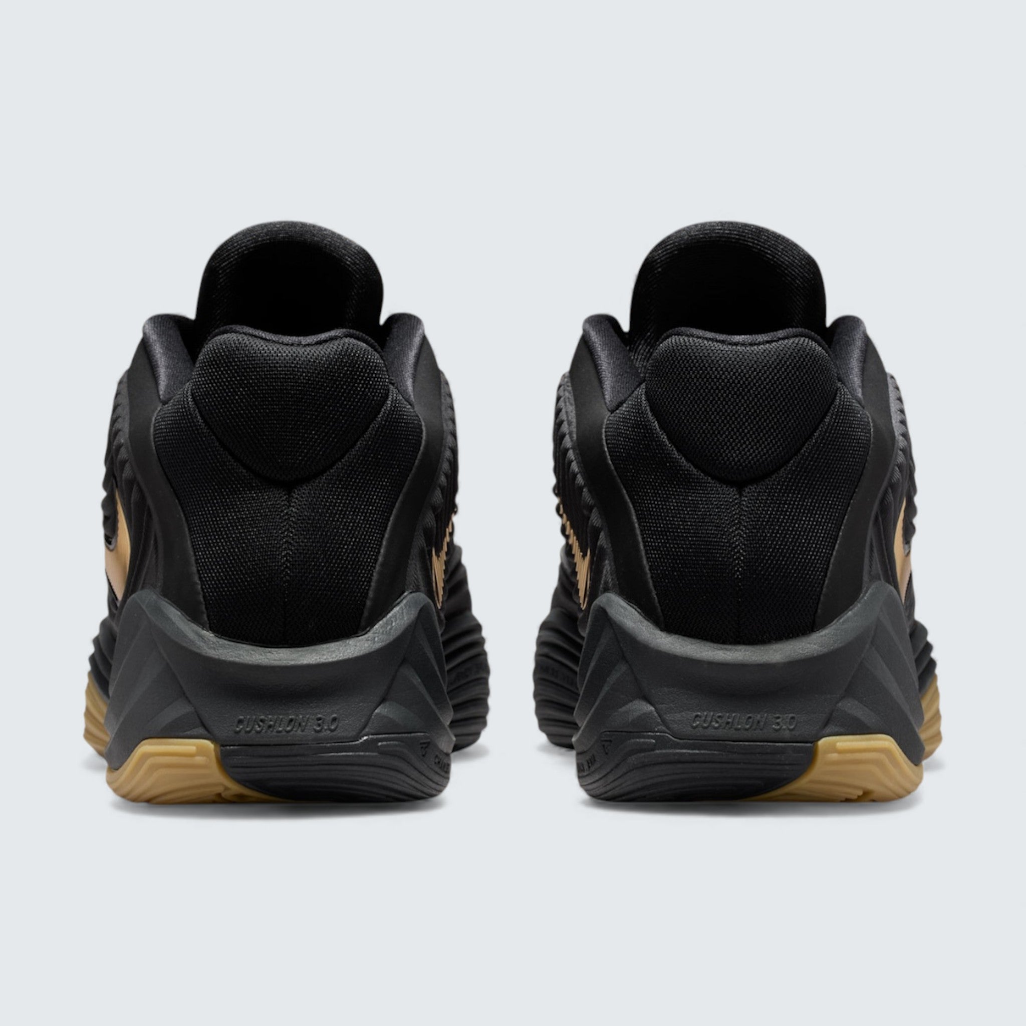 Giannis Freak 7 ’Black/Metallic Gold’