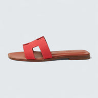Oran Sandals 'Rouge Cinétique'